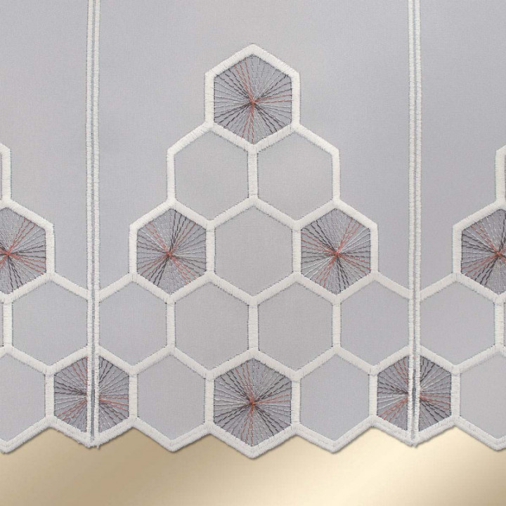 Scheibengardine Korana rot-braun aus Plauener Spitze