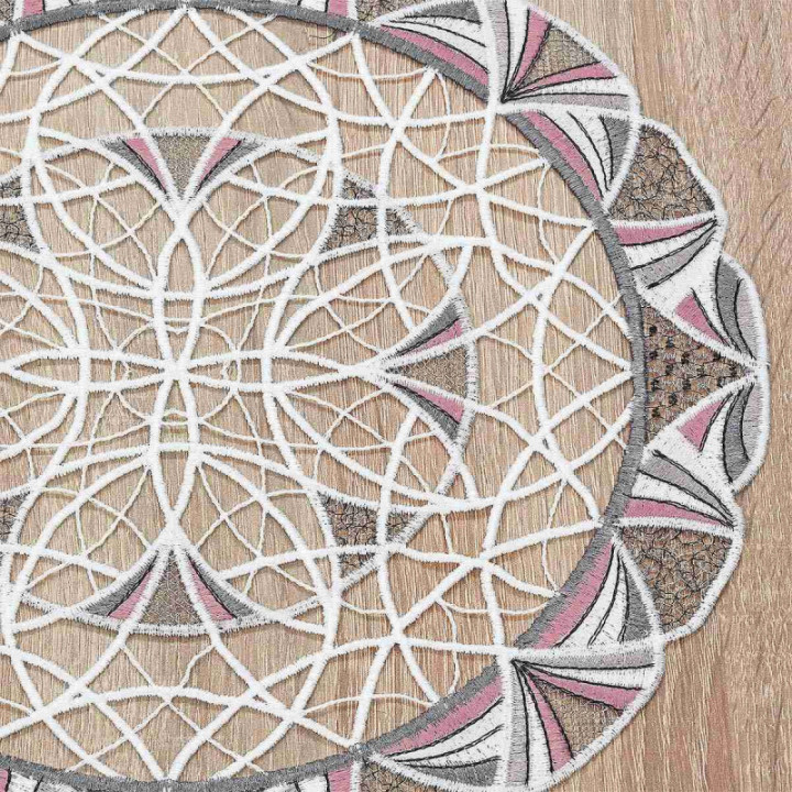 Deckchen Joline aus Echter Plauener Spitze moderne Tischdecke taupe-rosé