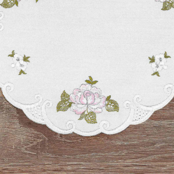 Deckchen Röslein Plauener Spitze Tischdecke in weiß mit Rosen rosa