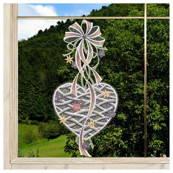 Fensterbild Herz mit Schleife Plauener Spitze
