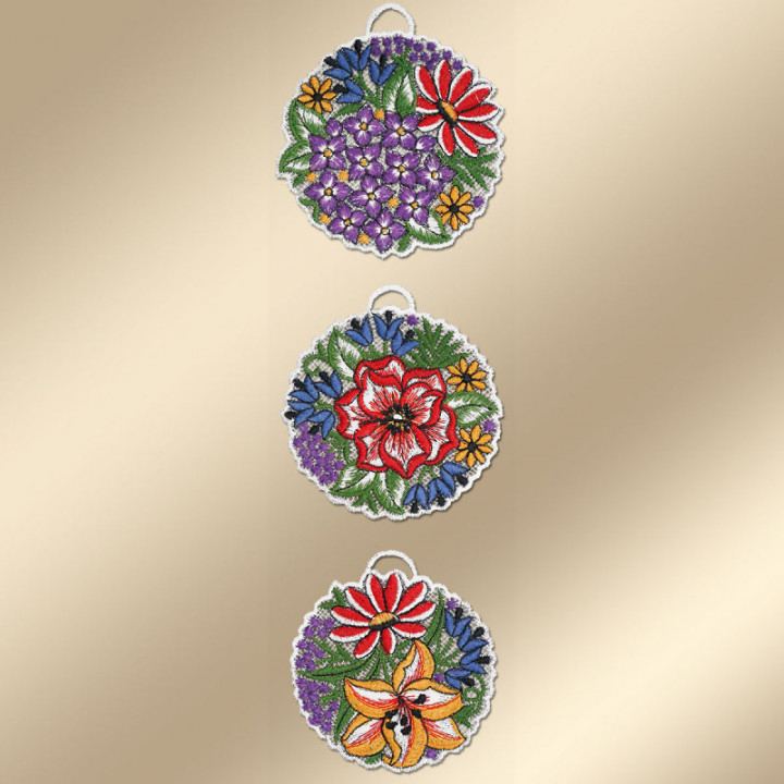 Fensterbilder 3er Set Blütenbälle rot - Plauener Spitze Design-Studio-Drechsler